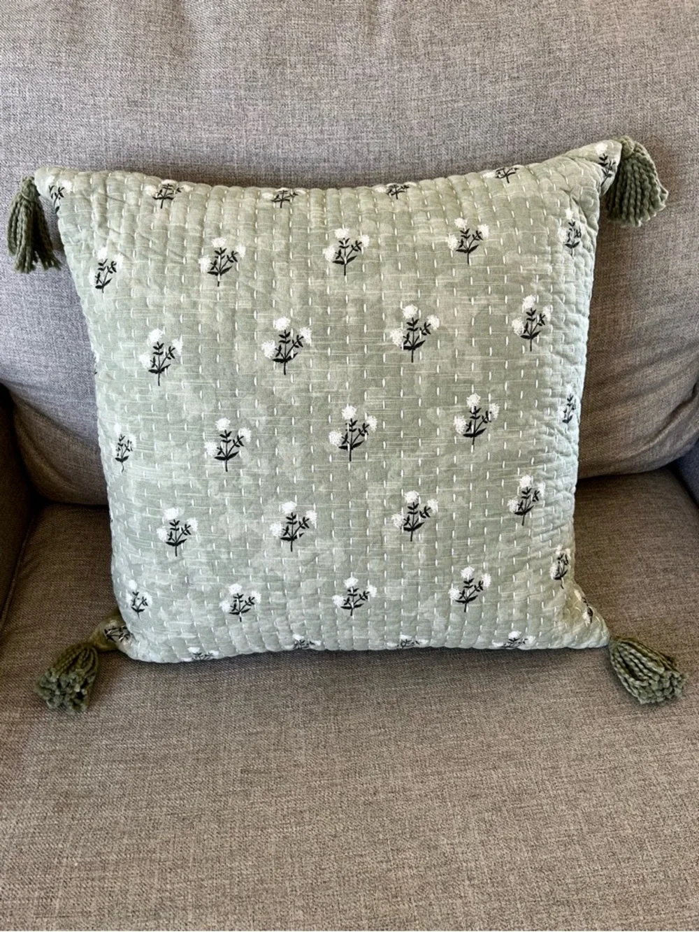 Envogue Duck Feather Sage Pillow Floral & Stitch Detail Cotton Cover 18”x18” EUC